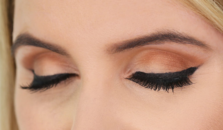 Here’s how to create a next-level smoky eye for your eye colour