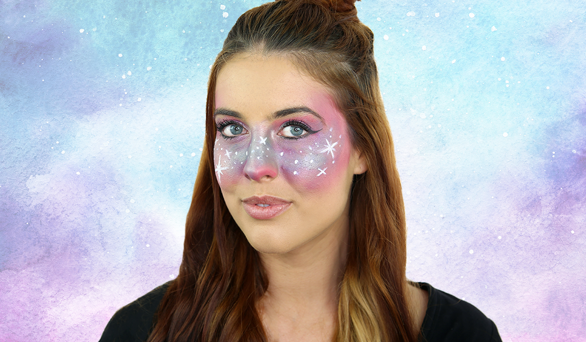 You have to try this galaxy makeup look for Halloween