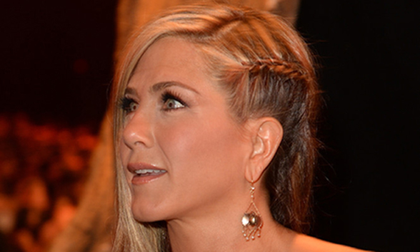 Jen Aniston updates her ‘do