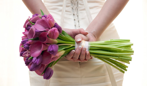 3 unique ways to incorporate perfume into your big day