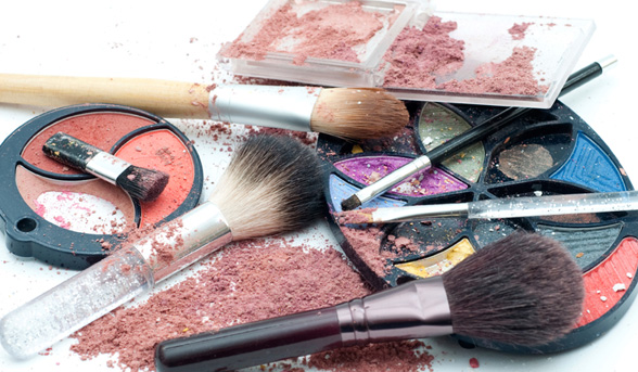 How to tell if your make-up’s gone off