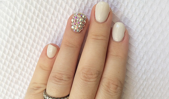 6 easy ways to dress up your mani