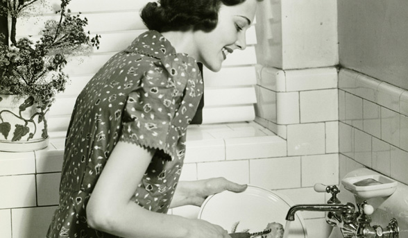 The typical beauty schedule of a 1950s woman