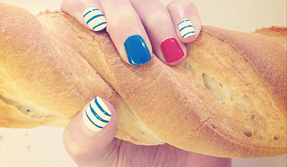 How to: Breton stripe nail art