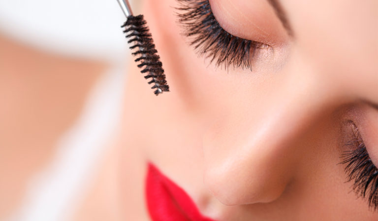 Top 8 mascara hacks to try