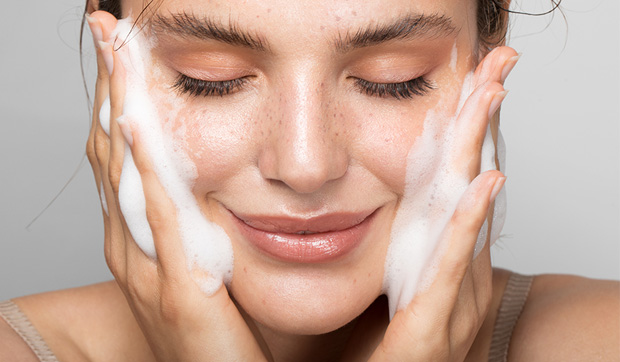 7 bad skin habits that make you look older