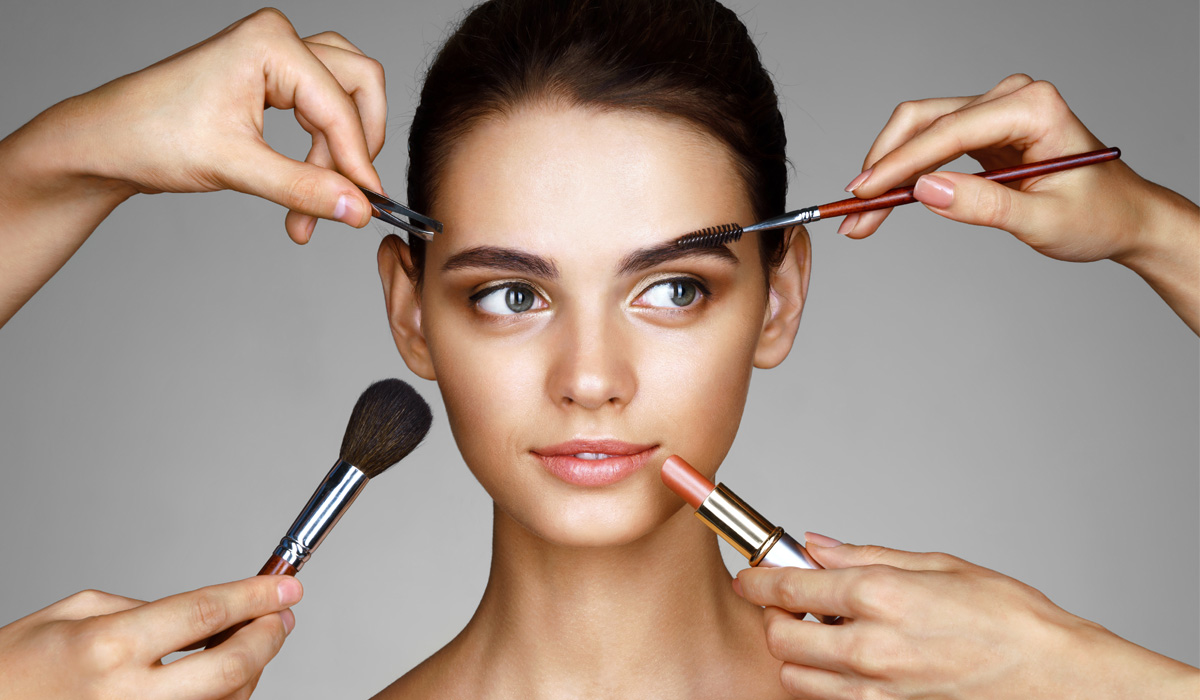 The 8 habits every make-up addict has