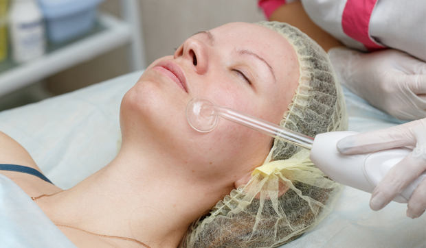 What is a high frequency facial tool and why is it good for breakouts?