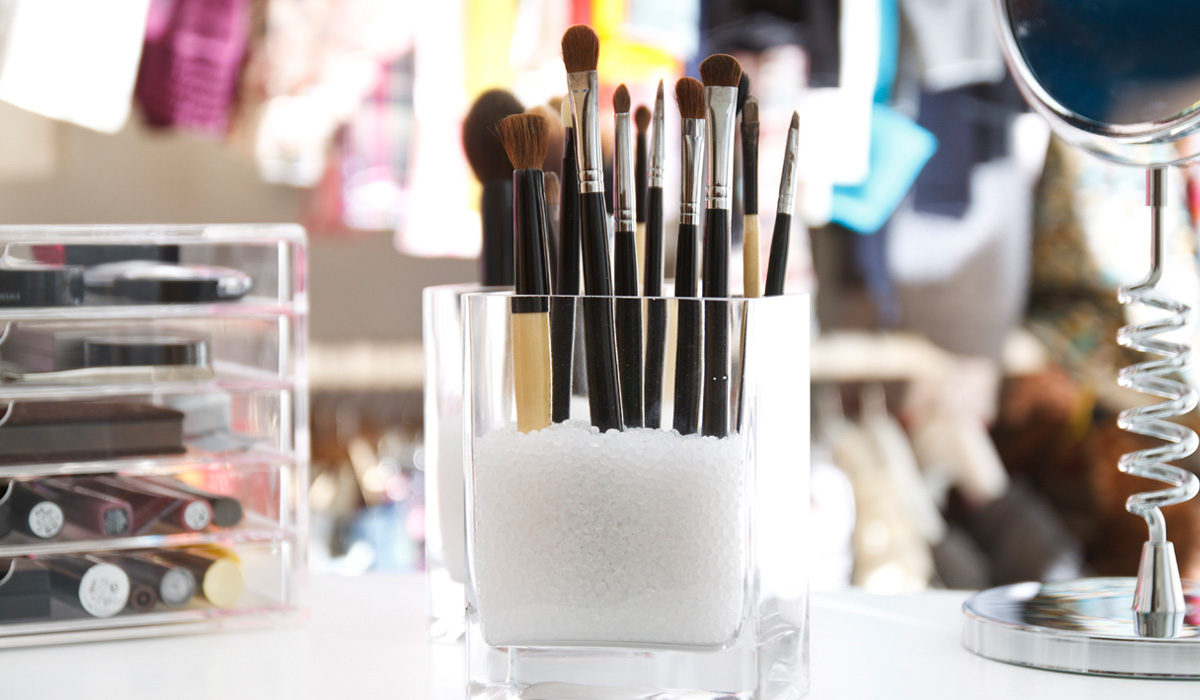 How to create a personalised make-up station