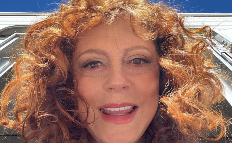 Susan Sarandon’s Hilarious Strategy For Embracing Her Natural Curls