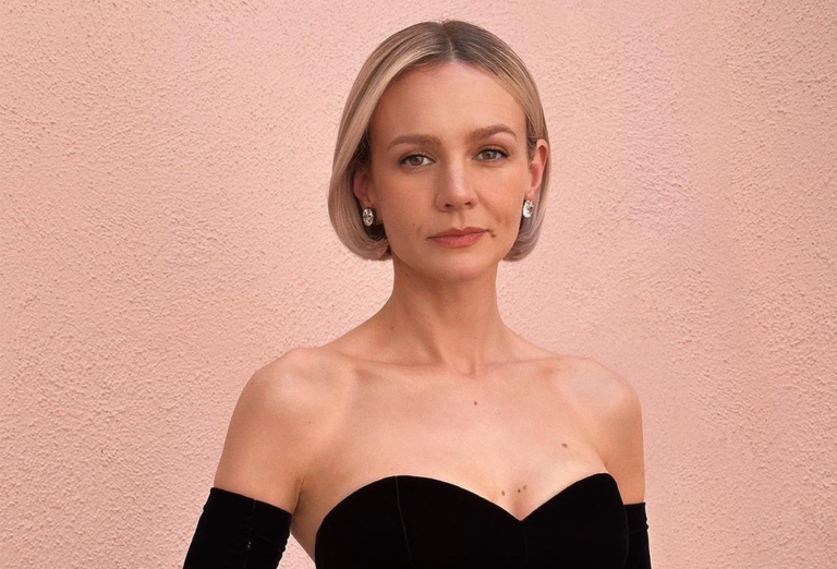 Carey Mulligan, fan of LYMA face sculpting tool