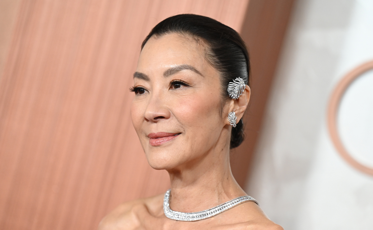 Michelle Yeoh Oscars eyeshadow dupe